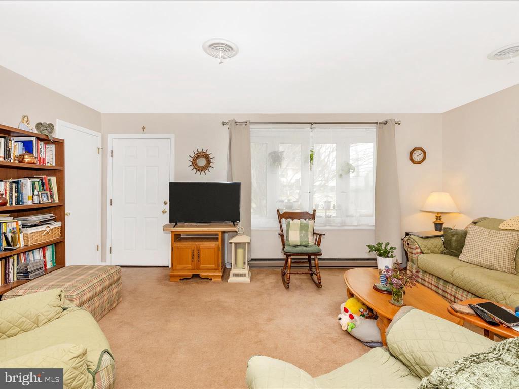 1341 CEDARWOOD DRIVE