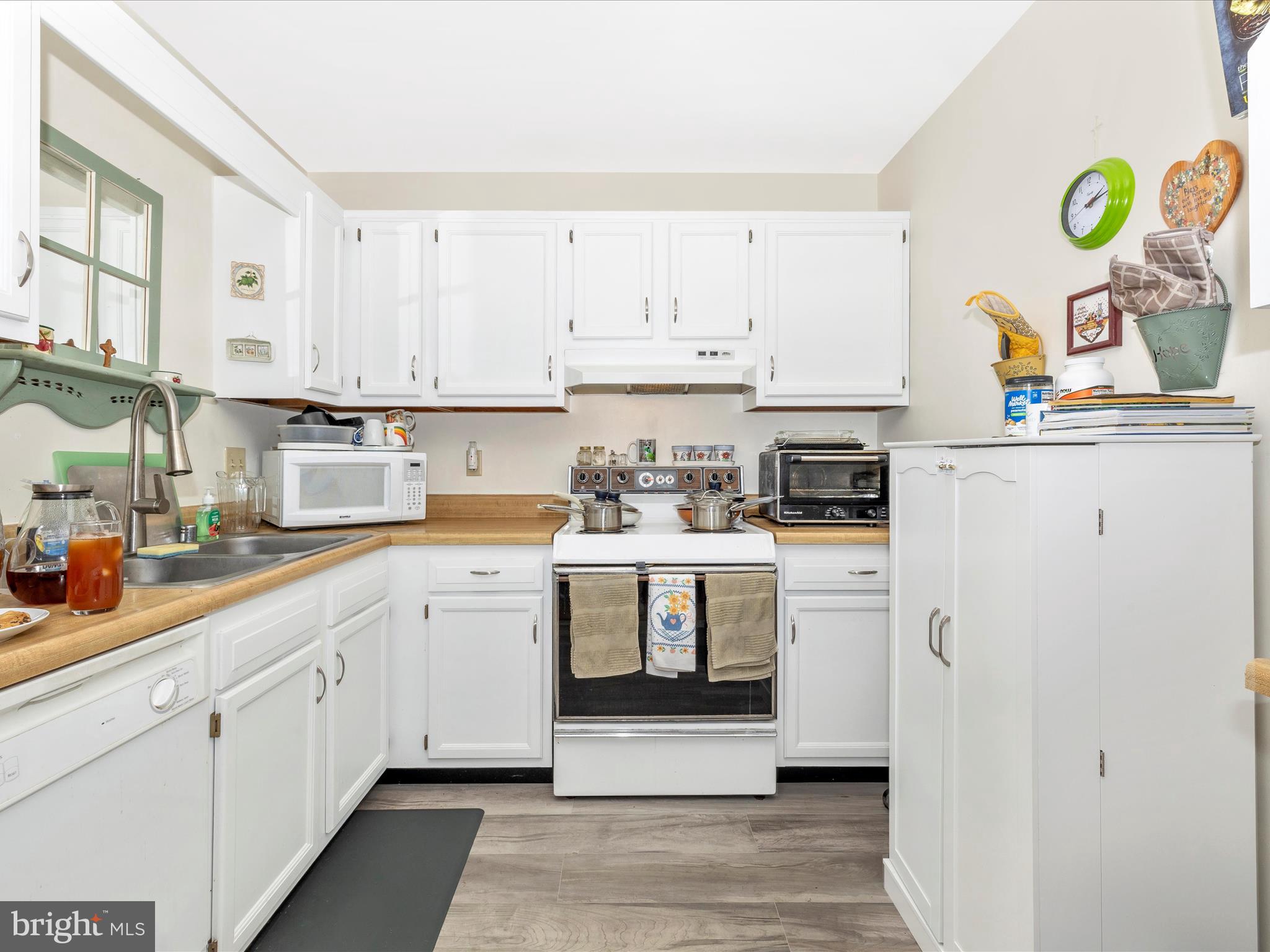 1341 CEDARWOOD DRIVE