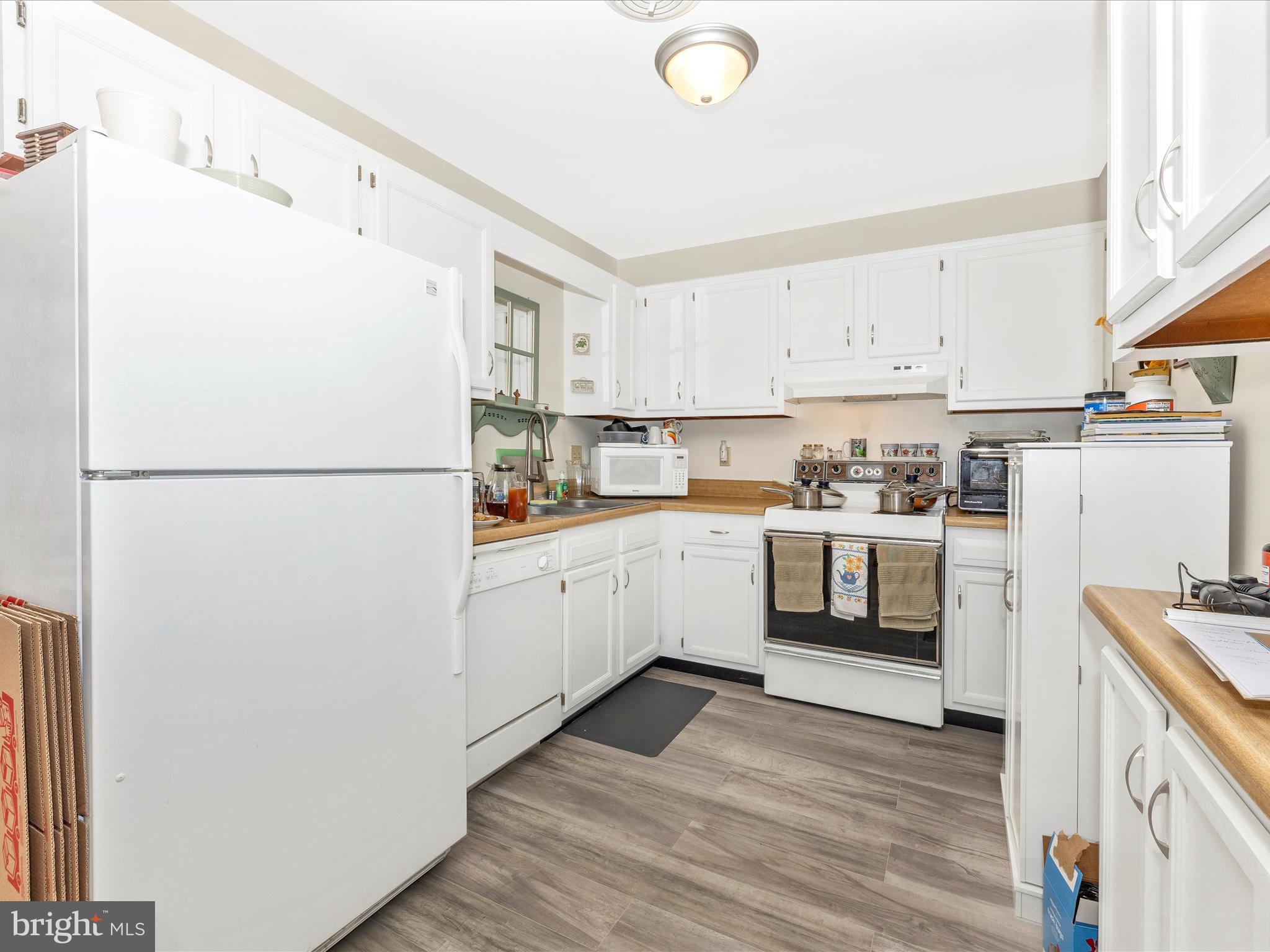 1341 CEDARWOOD DRIVE