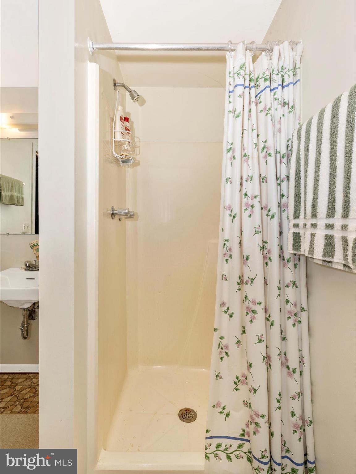 1341 CEDARWOOD DRIVE