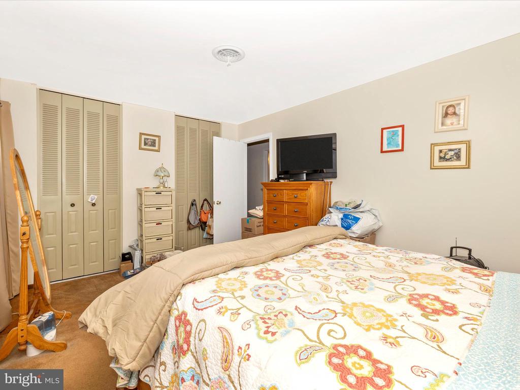 1341 CEDARWOOD DRIVE