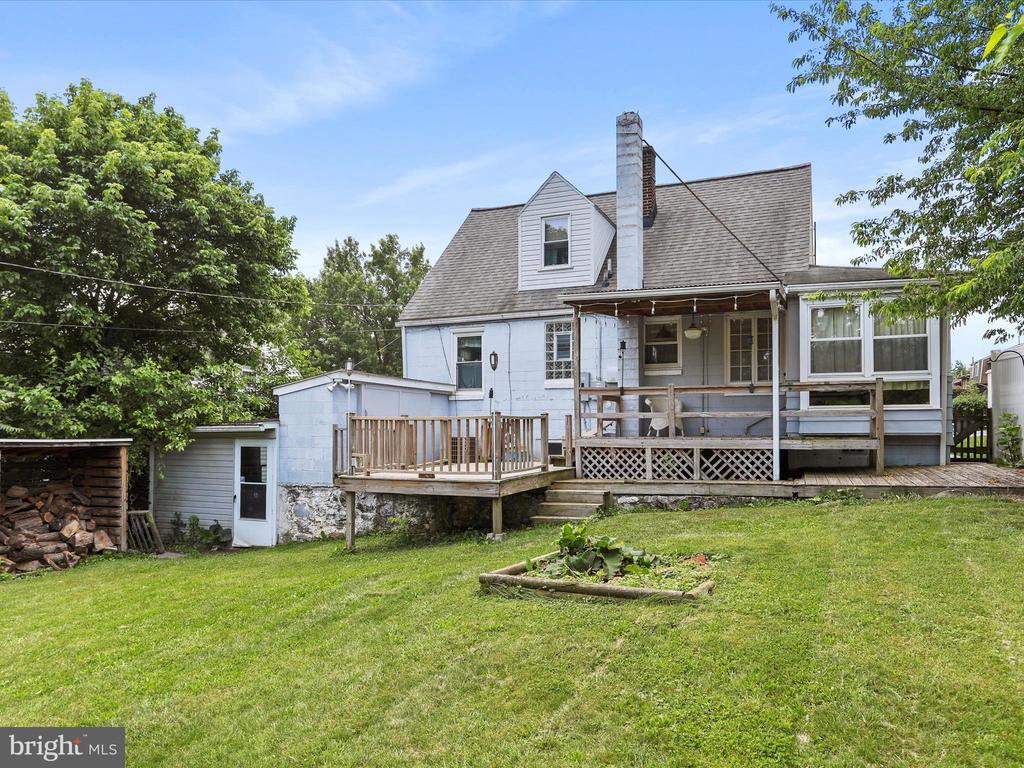 1016 BEECHWOOD DRIVE