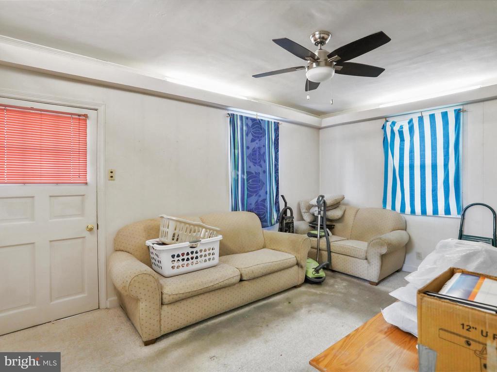 1016 BEECHWOOD DRIVE