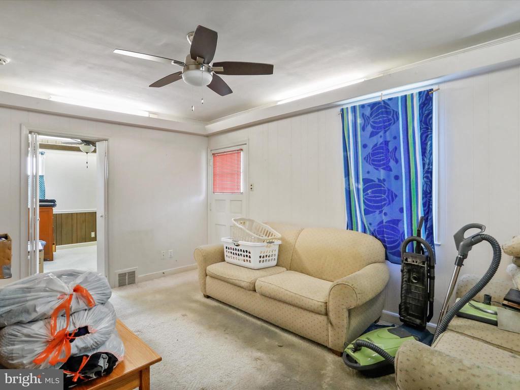 1016 BEECHWOOD DRIVE