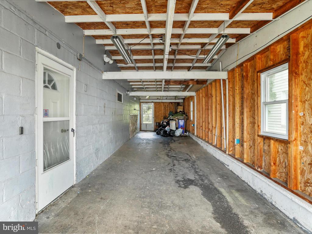 1016 BEECHWOOD DRIVE