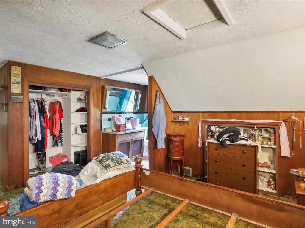 1016 BEECHWOOD DRIVE