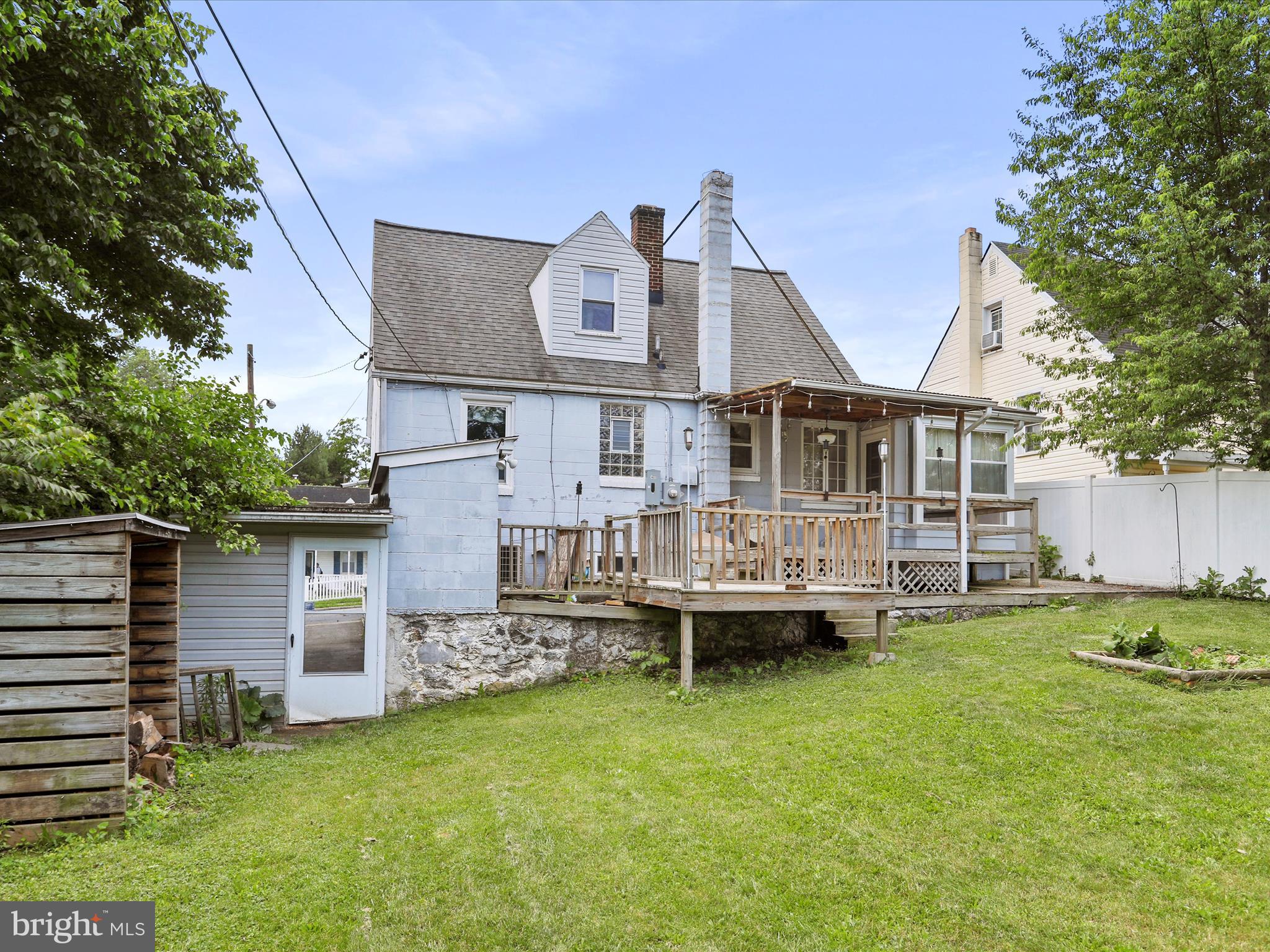 1016 BEECHWOOD DRIVE
