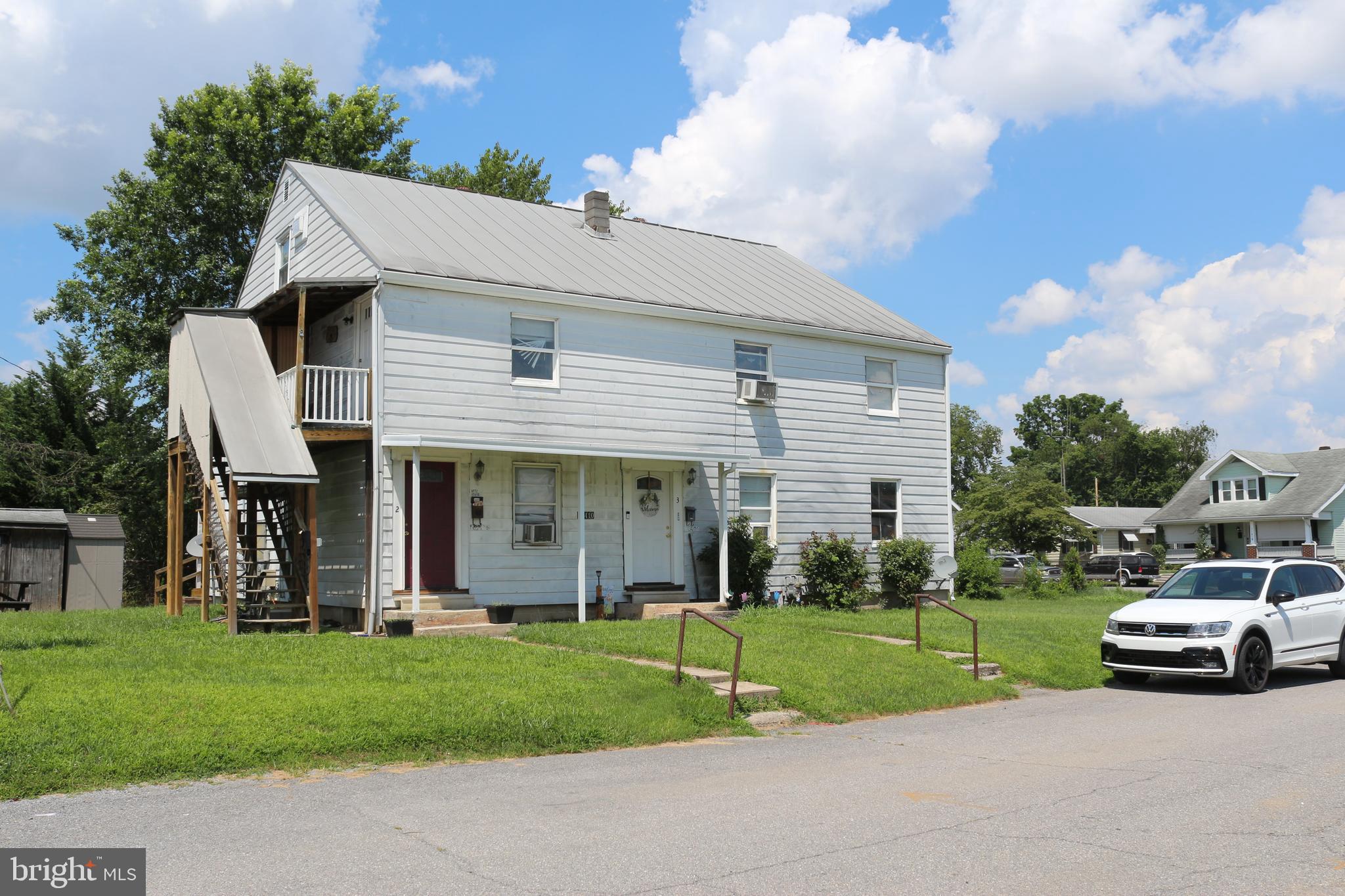 17410 WOLFORD AVENUE