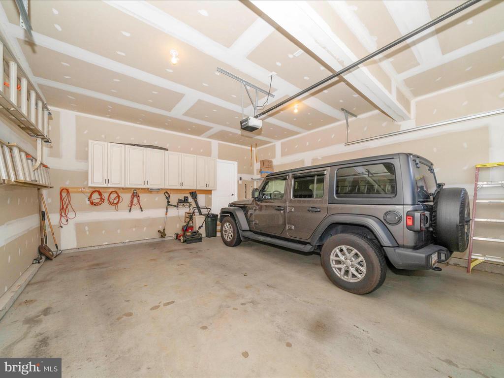 117 W WING WAY