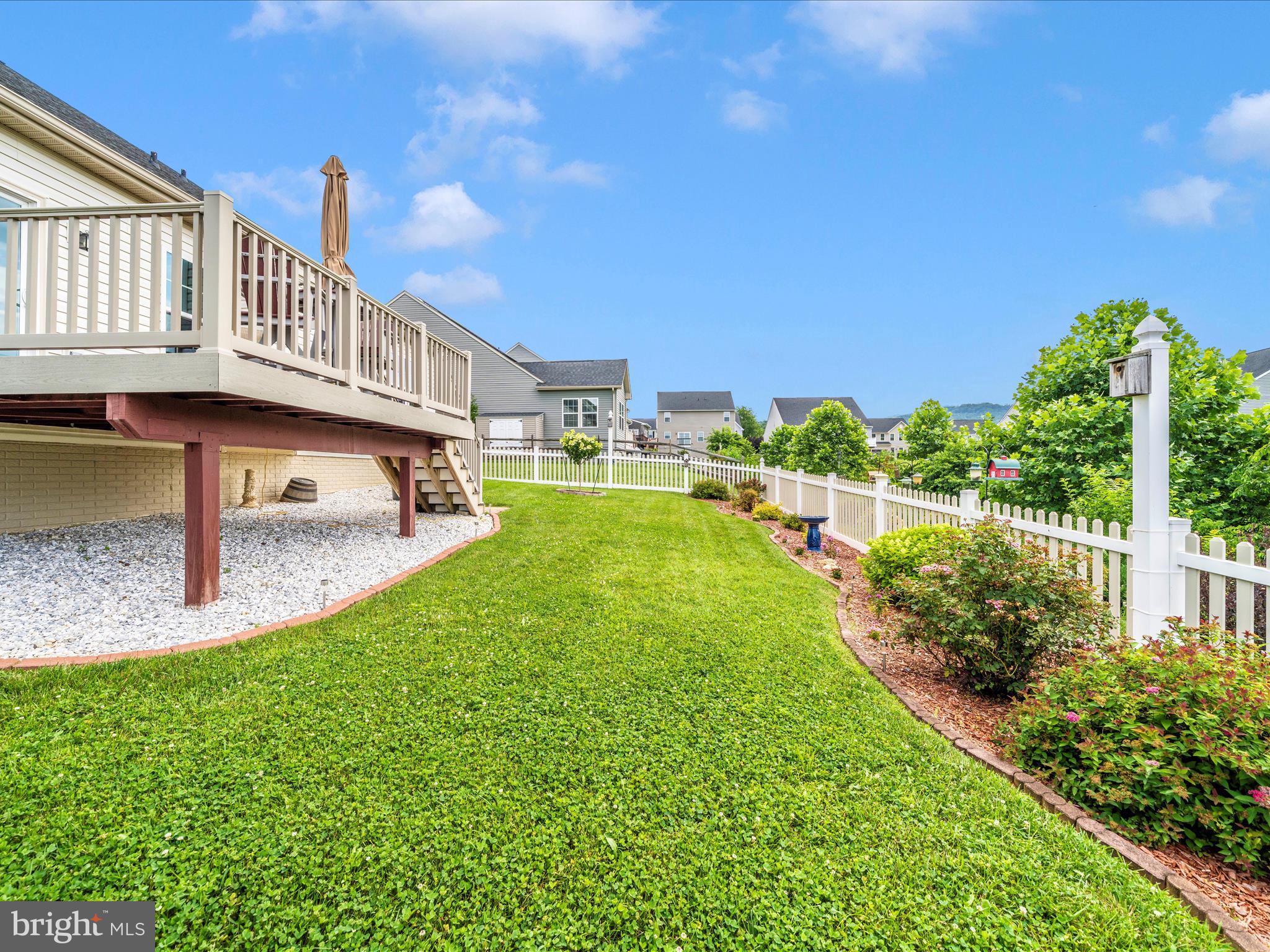 117 W WING WAY