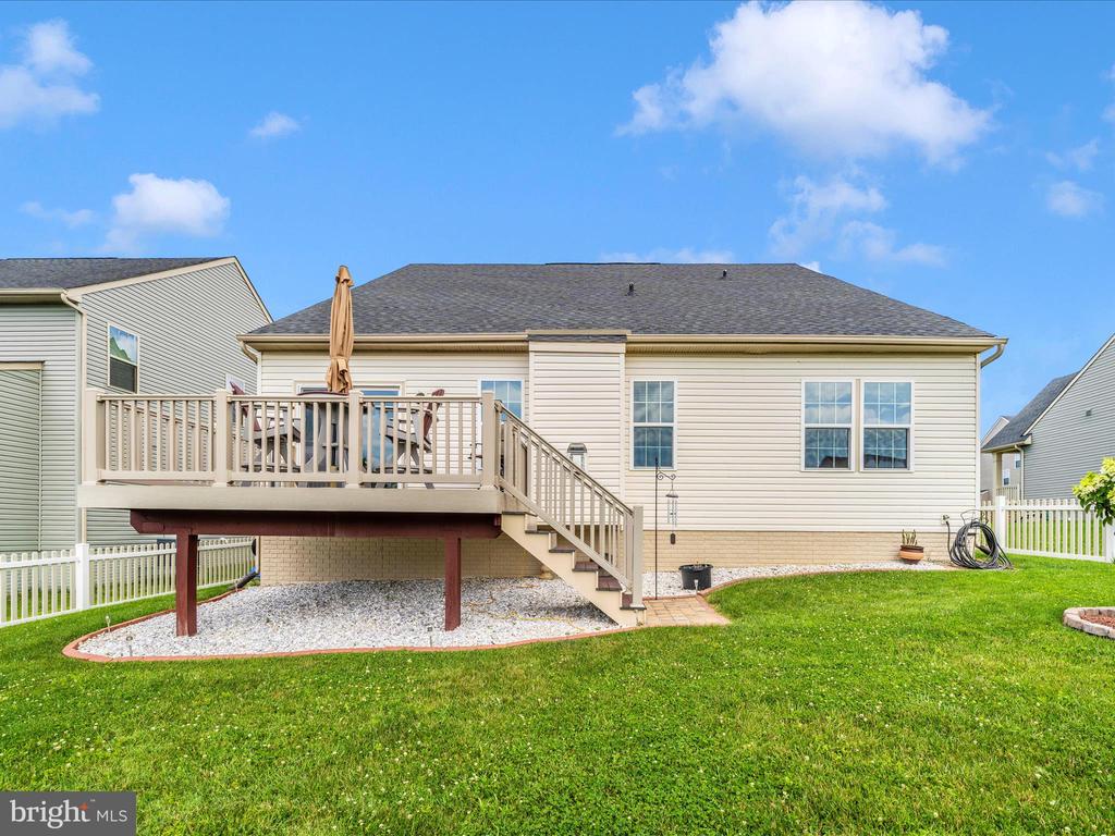 117 W WING WAY