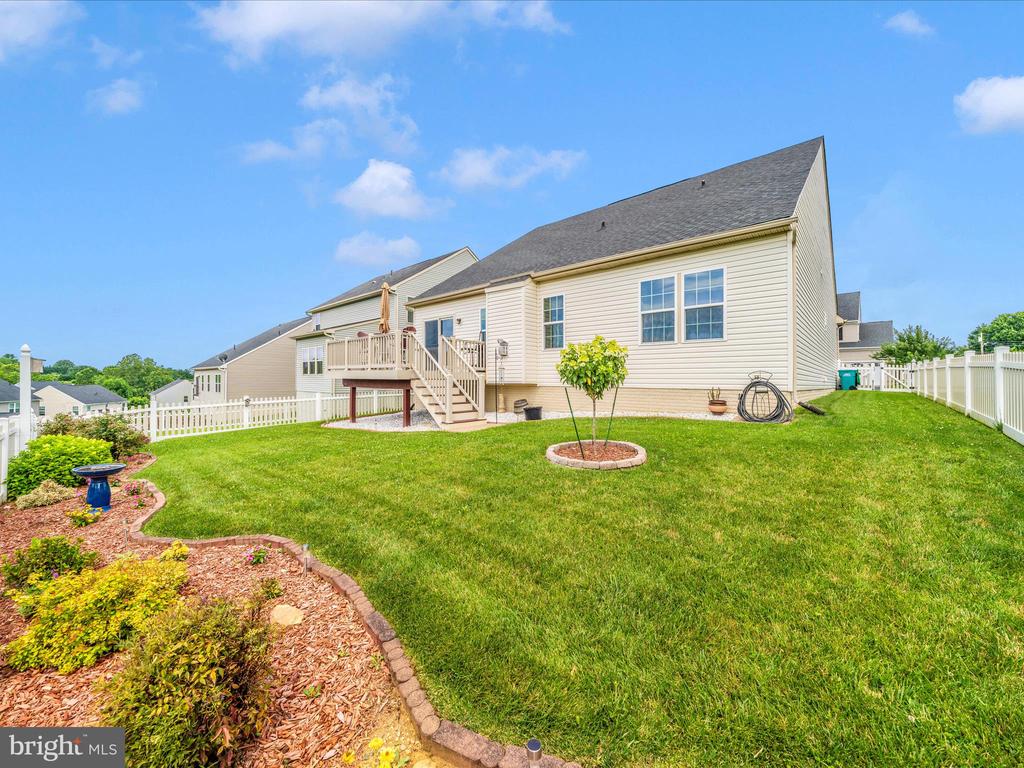 117 W WING WAY