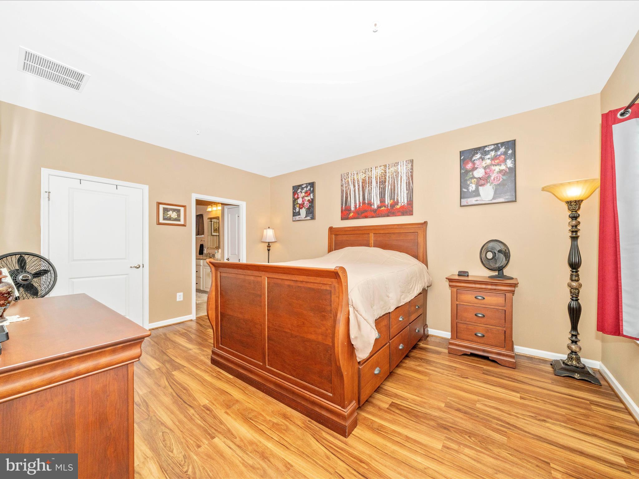 117 W WING WAY