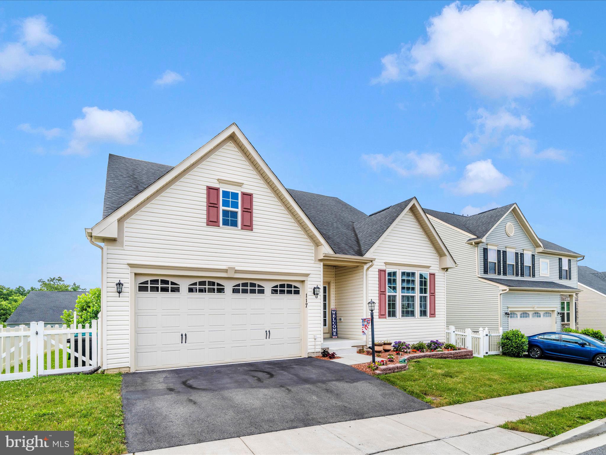 117 W WING WAY