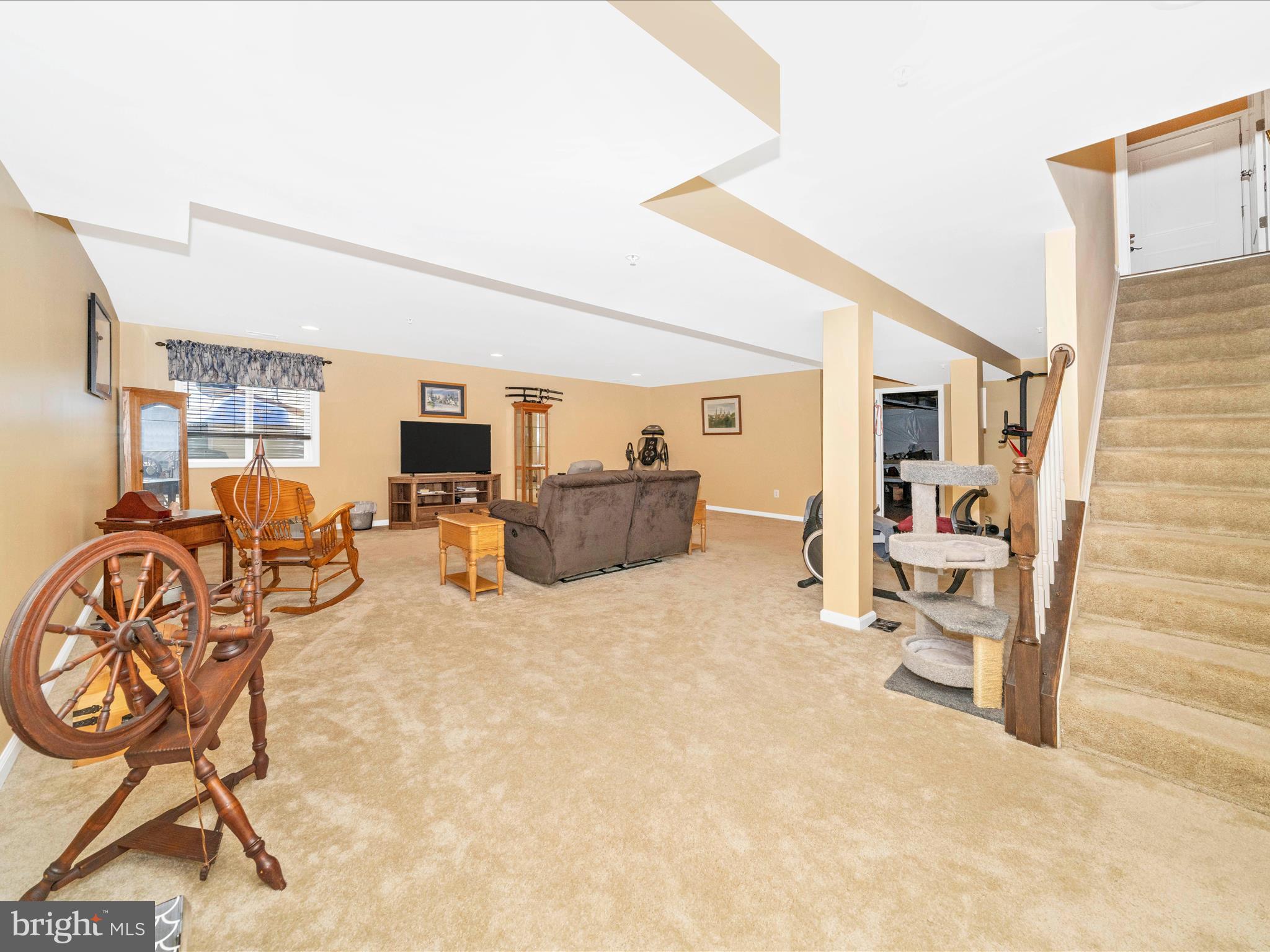 117 W WING WAY