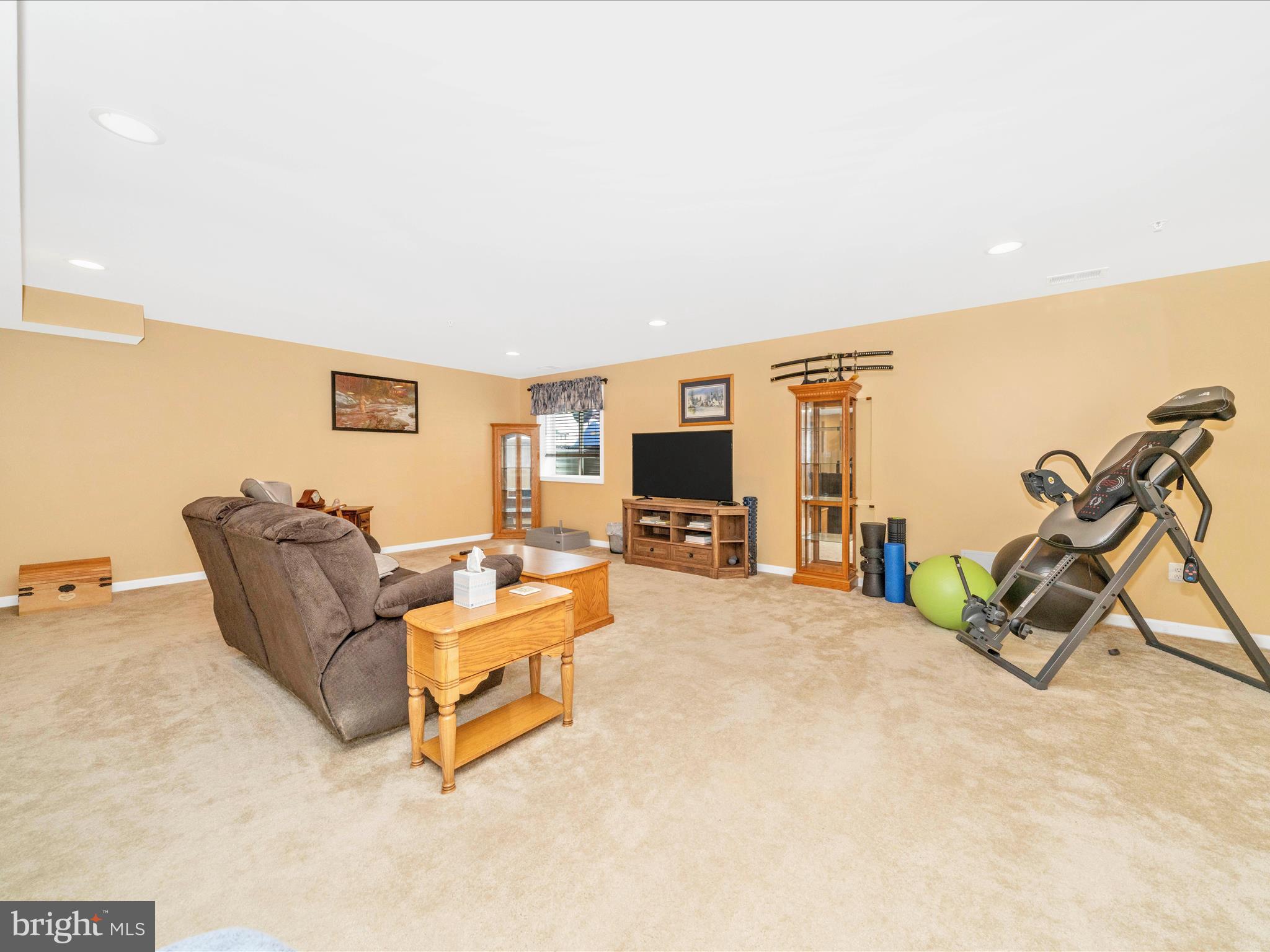 117 W WING WAY