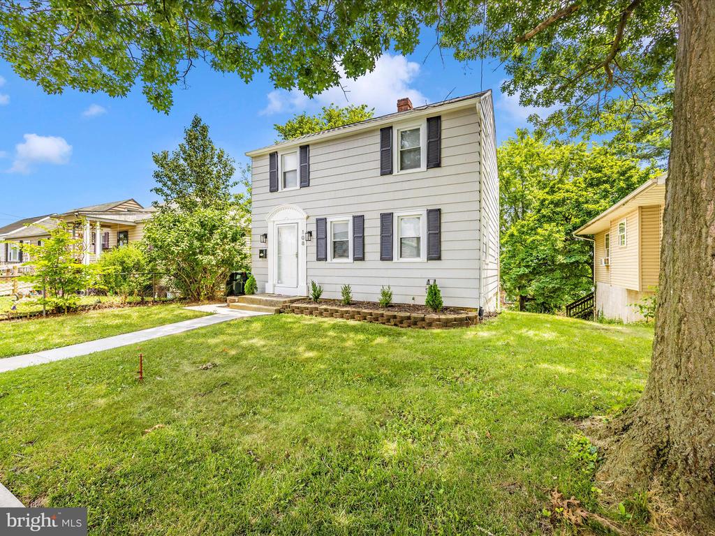 108 MONT VALLA AVENUE