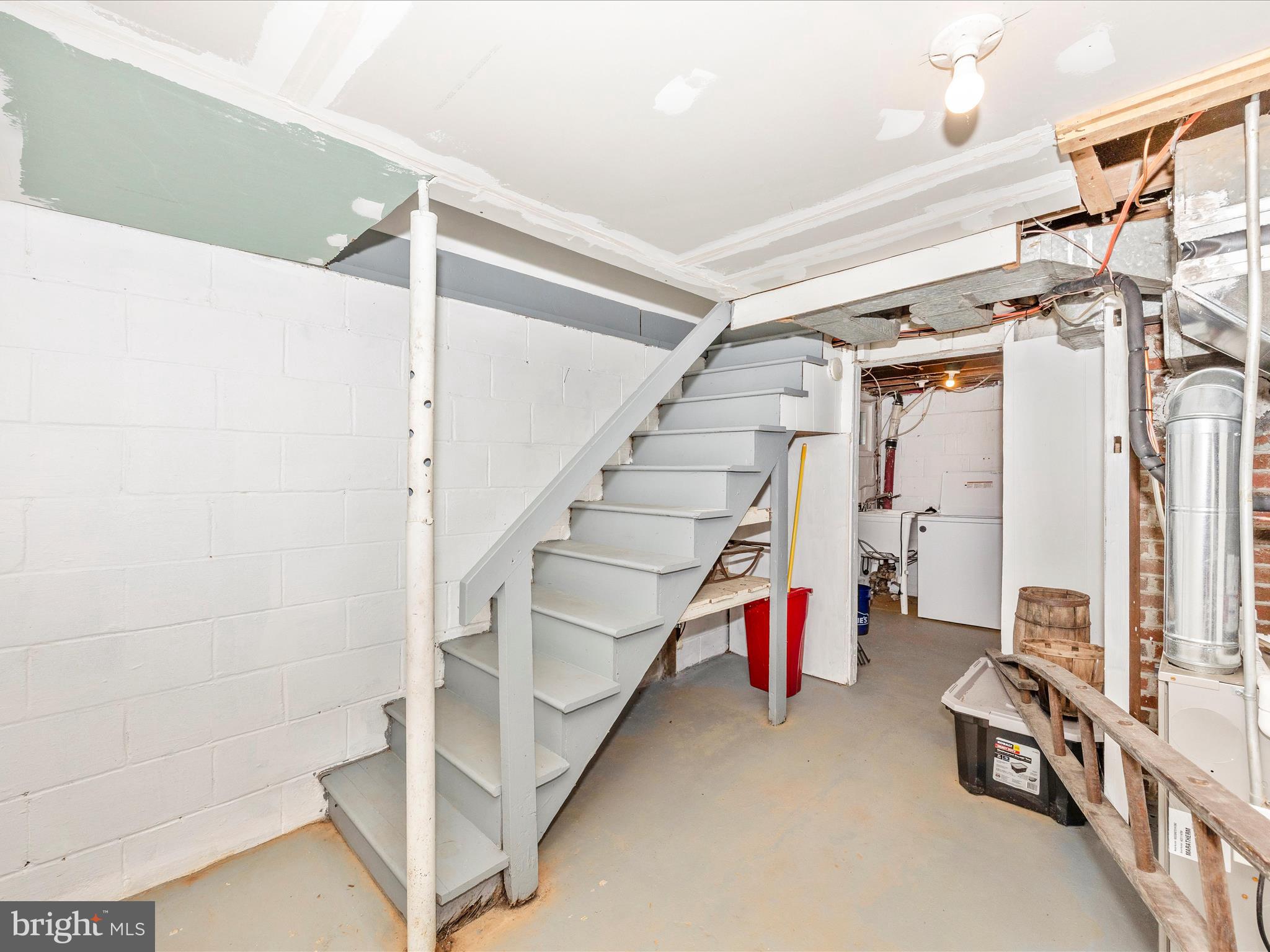 108 MONT VALLA AVENUE