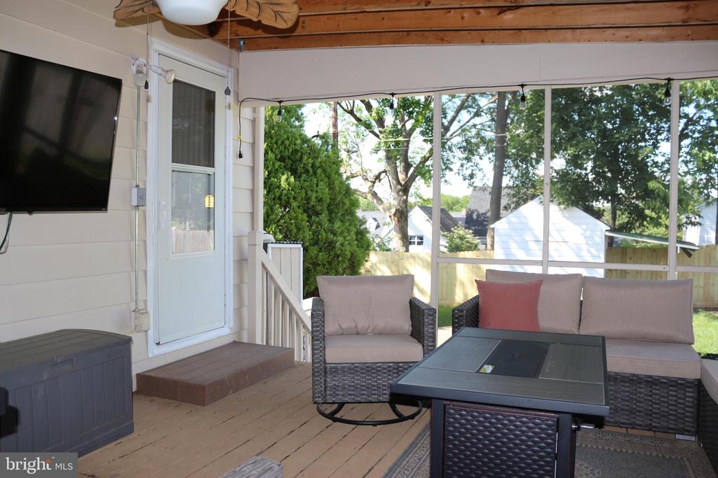 1056 BEECHWOOD DRIVE