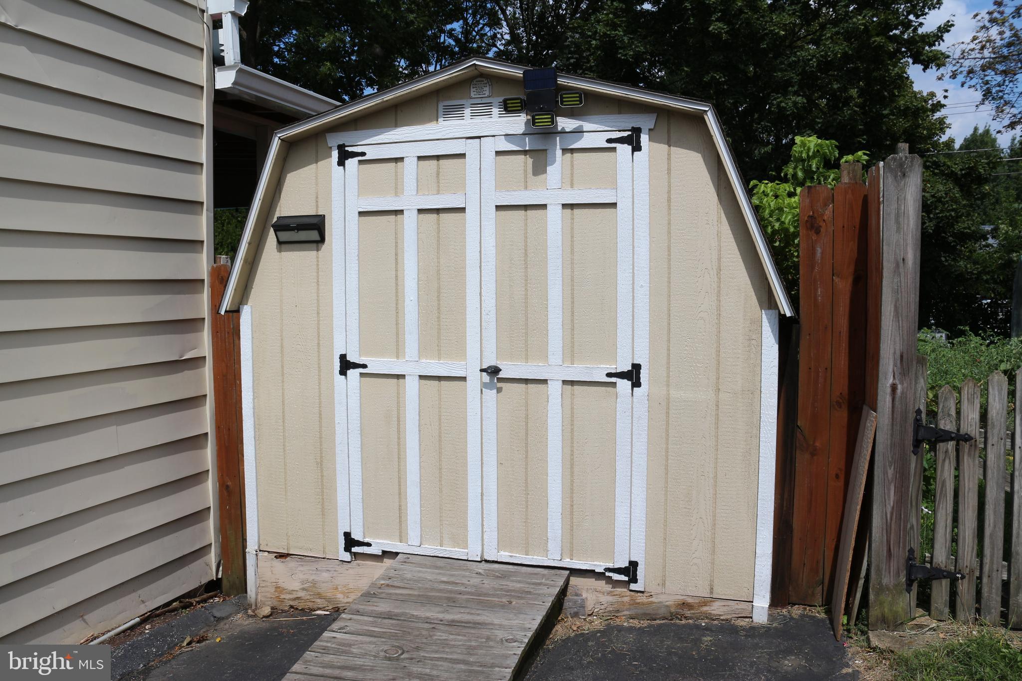 1056 BEECHWOOD DRIVE