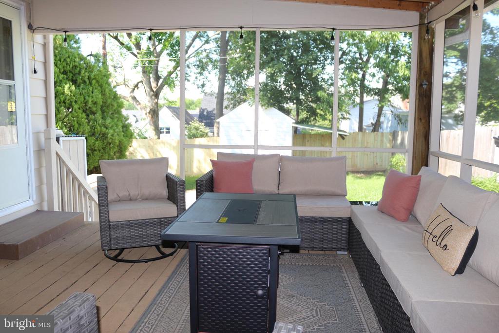 1056 BEECHWOOD DRIVE