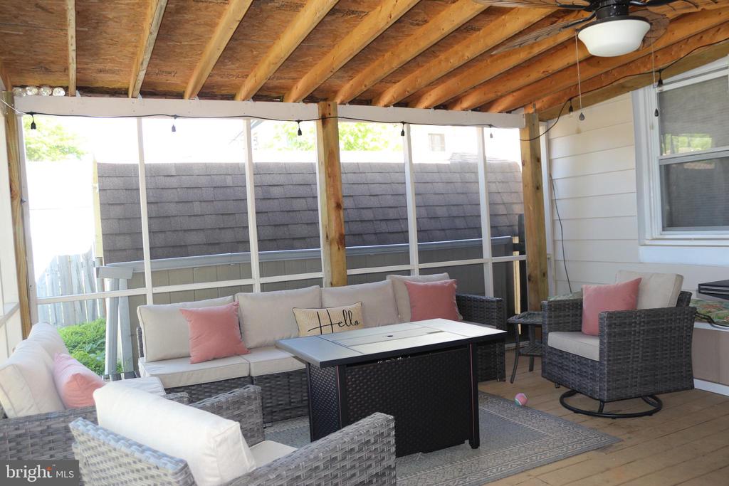 1056 BEECHWOOD DRIVE
