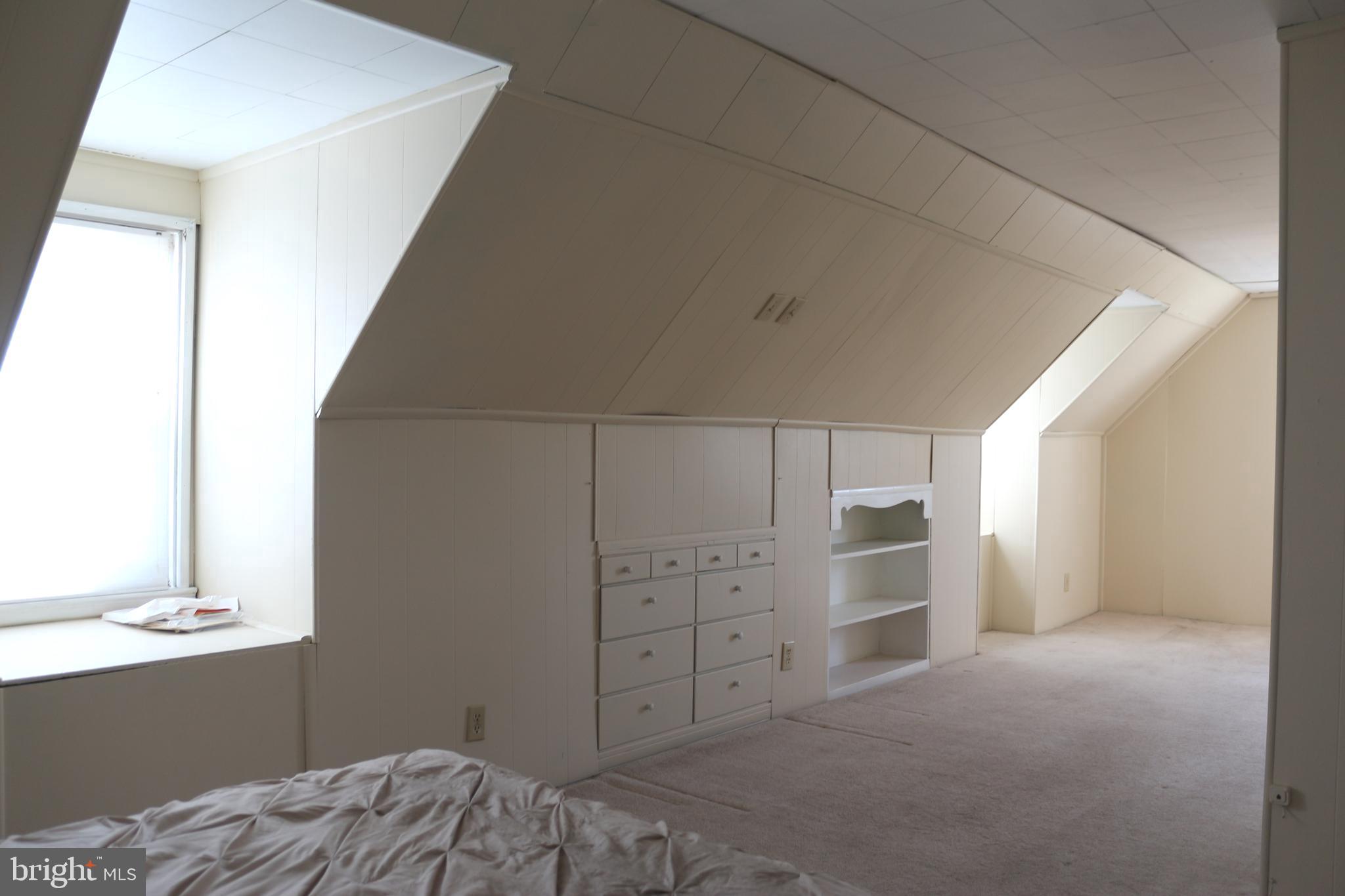 1056 BEECHWOOD DRIVE