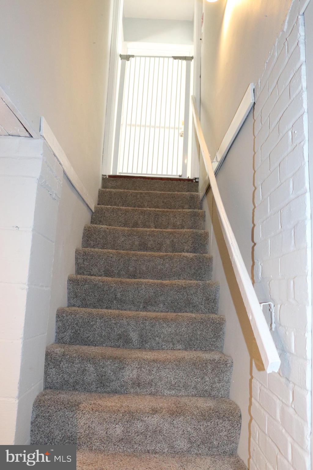 1056 BEECHWOOD DRIVE