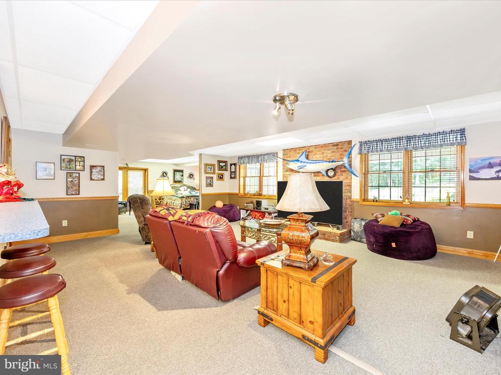 7613 DOYLE LANE