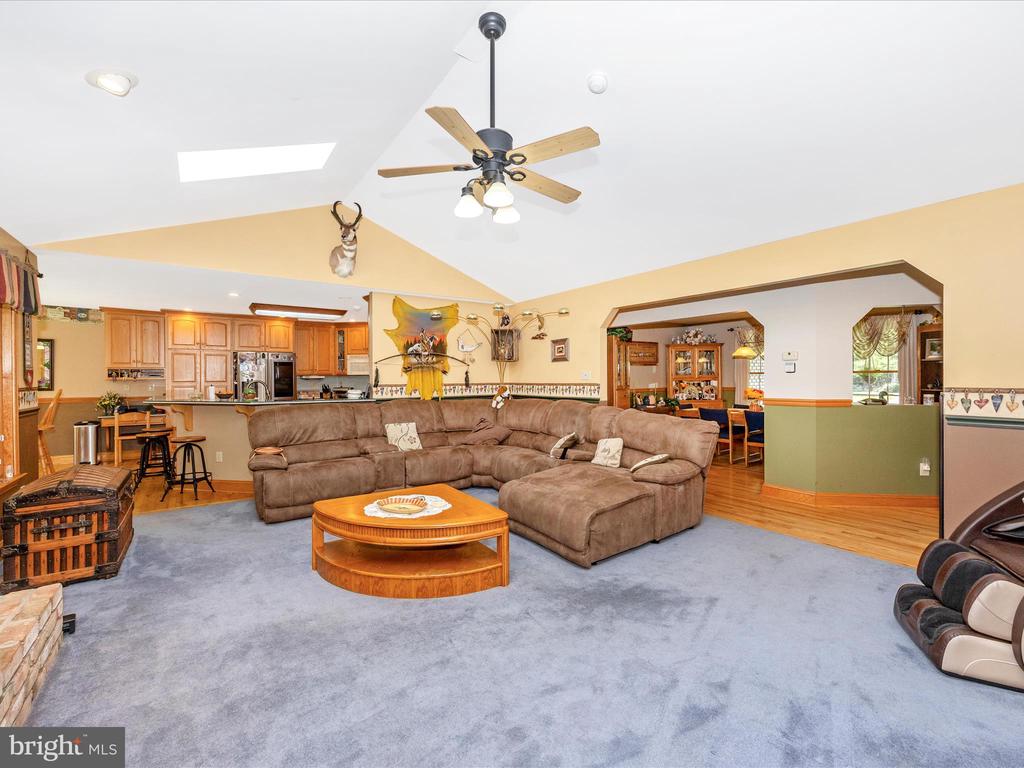 7613 DOYLE LANE