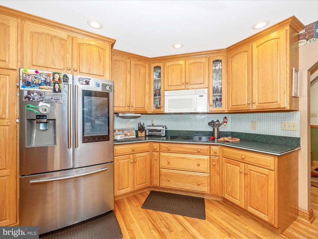 7613 DOYLE LANE