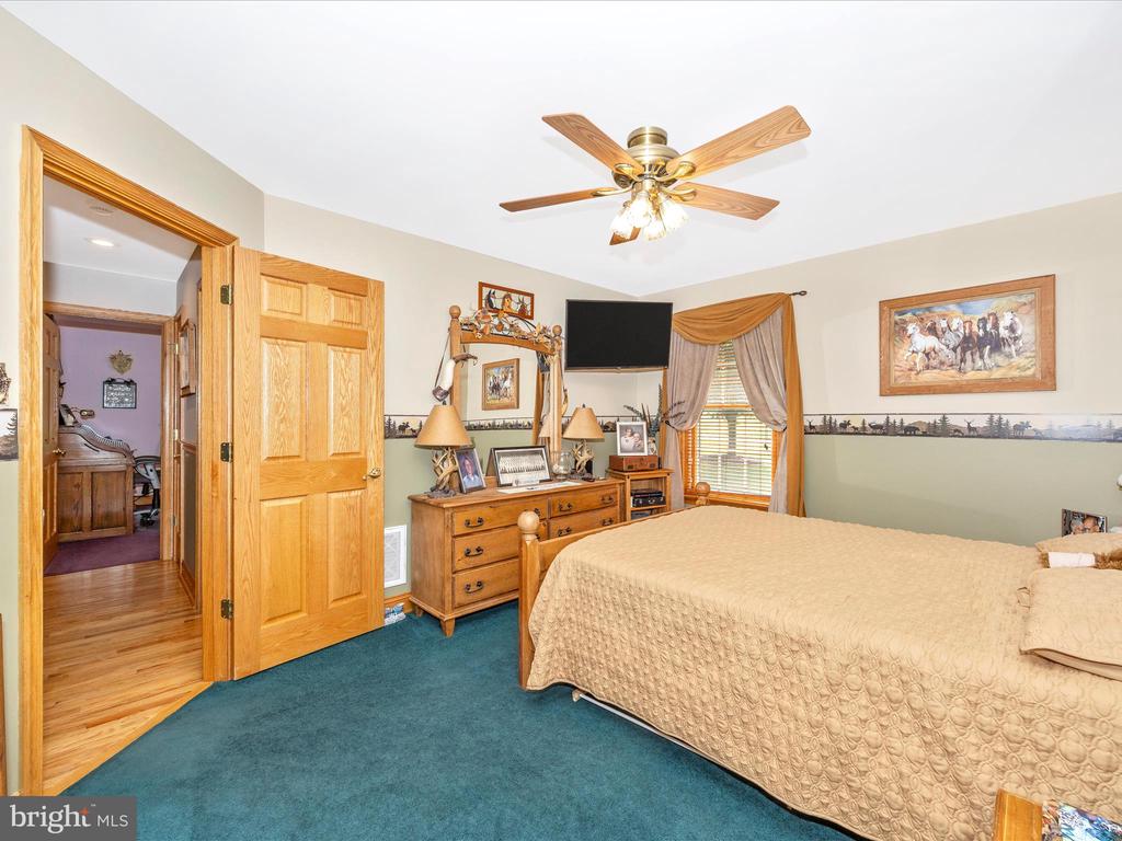 7613 DOYLE LANE