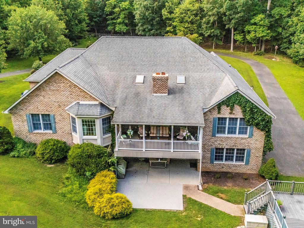 7613 DOYLE LANE