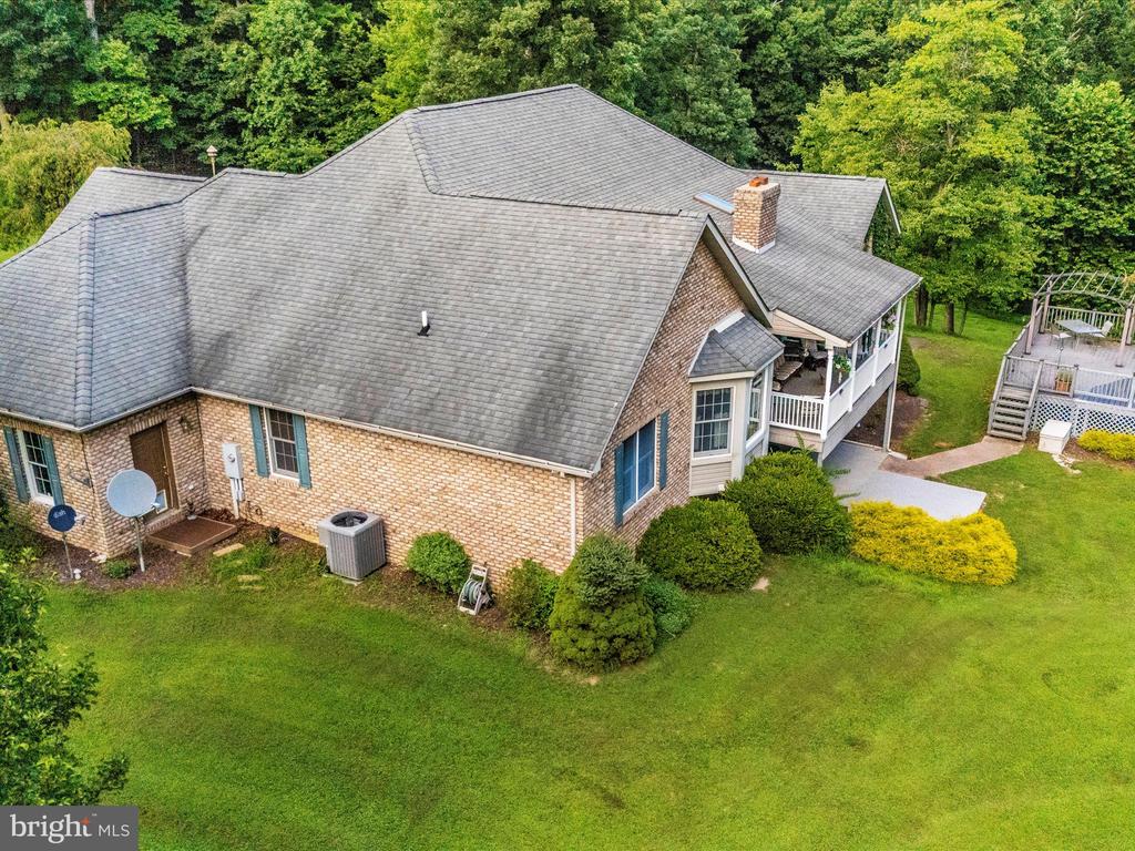 7613 DOYLE LANE