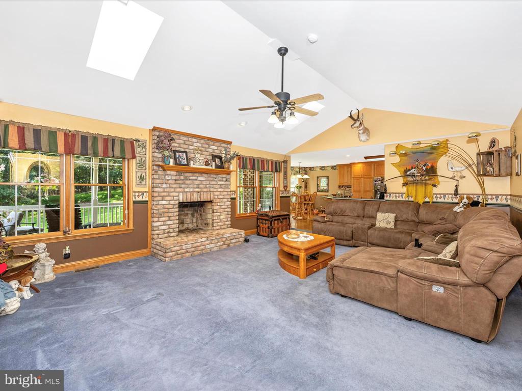 7613 DOYLE LANE