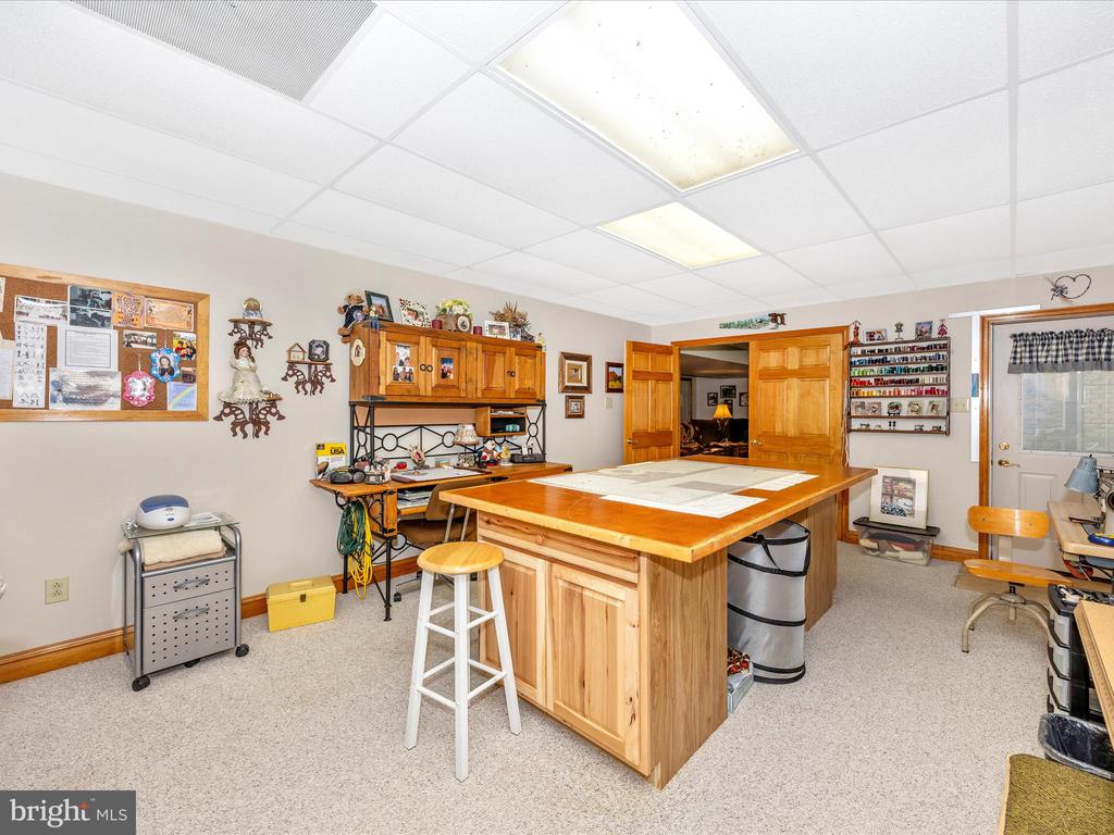7613 DOYLE LANE
