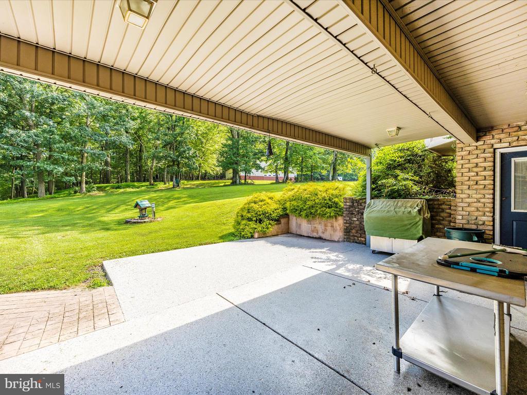7613 DOYLE LANE