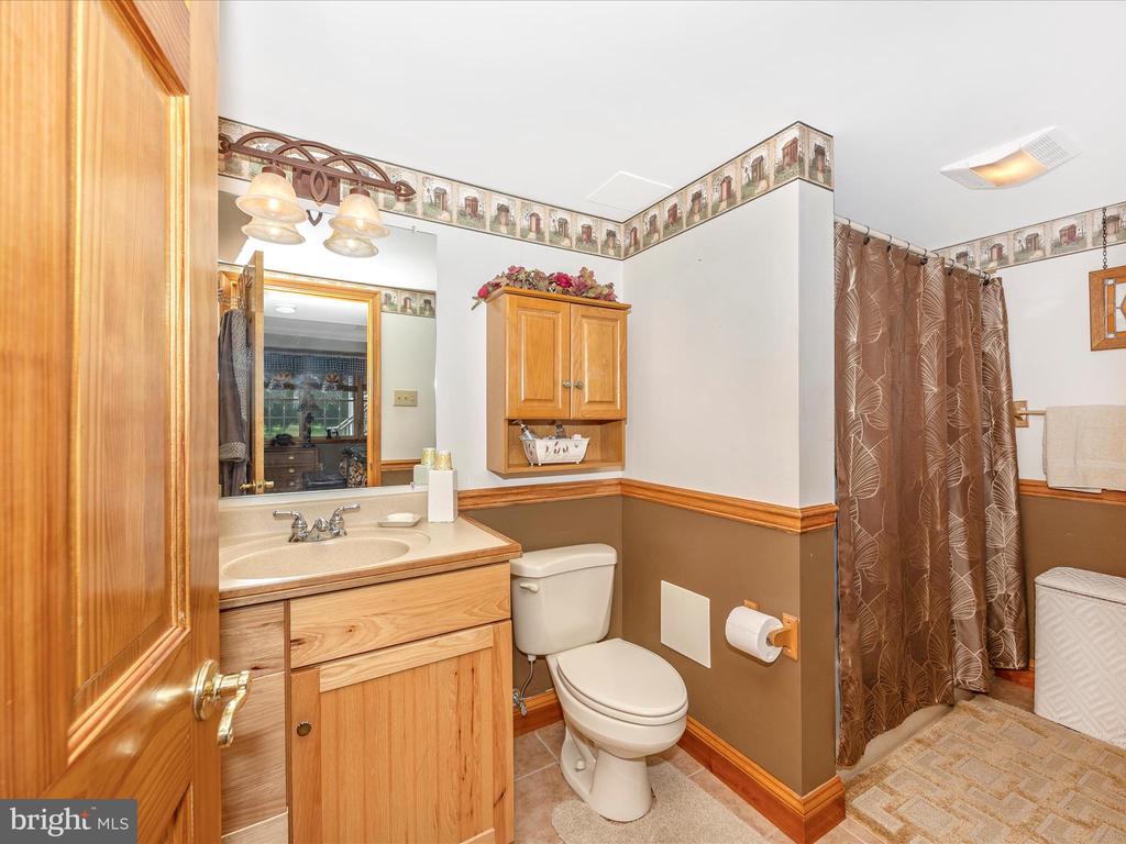 7613 DOYLE LANE