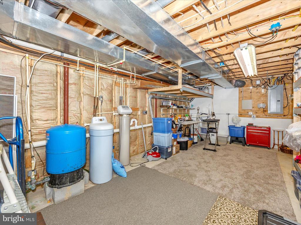 7613 DOYLE LANE