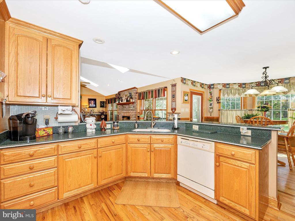 7613 DOYLE LANE