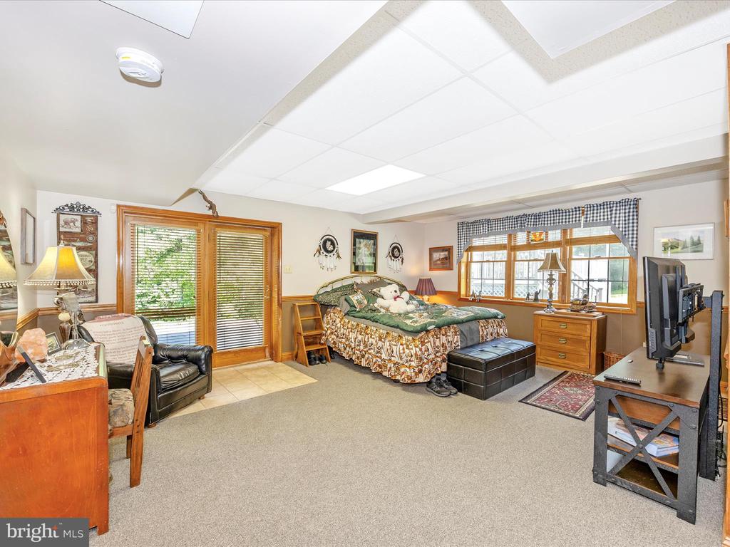 7613 DOYLE LANE