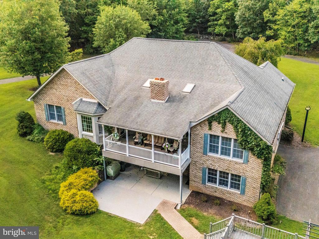7613 DOYLE LANE