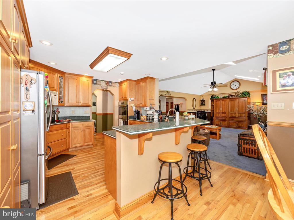 7613 DOYLE LANE