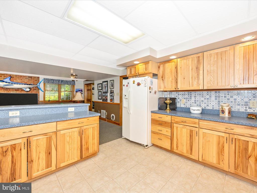 7613 DOYLE LANE
