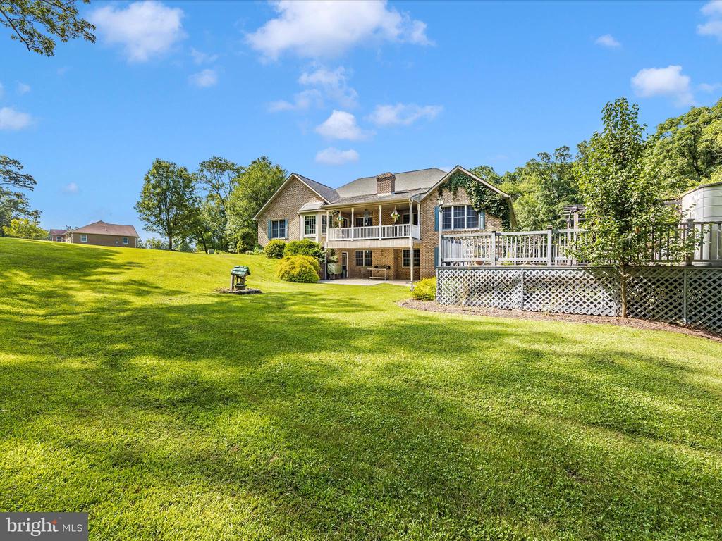 7613 DOYLE LANE