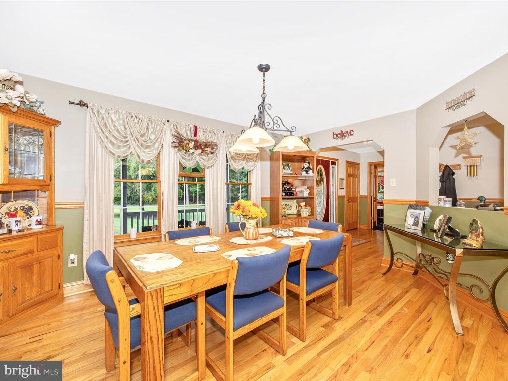7613 DOYLE LANE