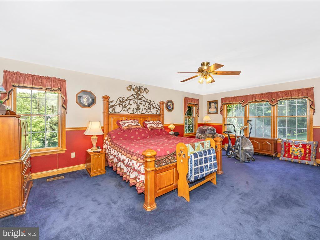 7613 DOYLE LANE