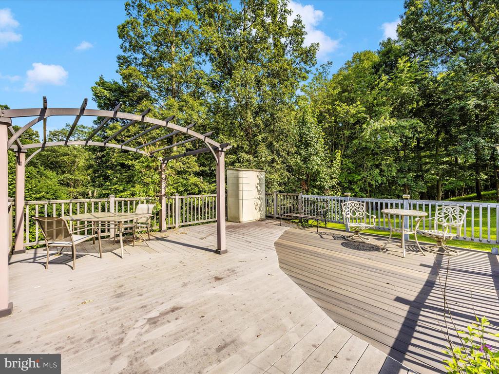 7613 DOYLE LANE