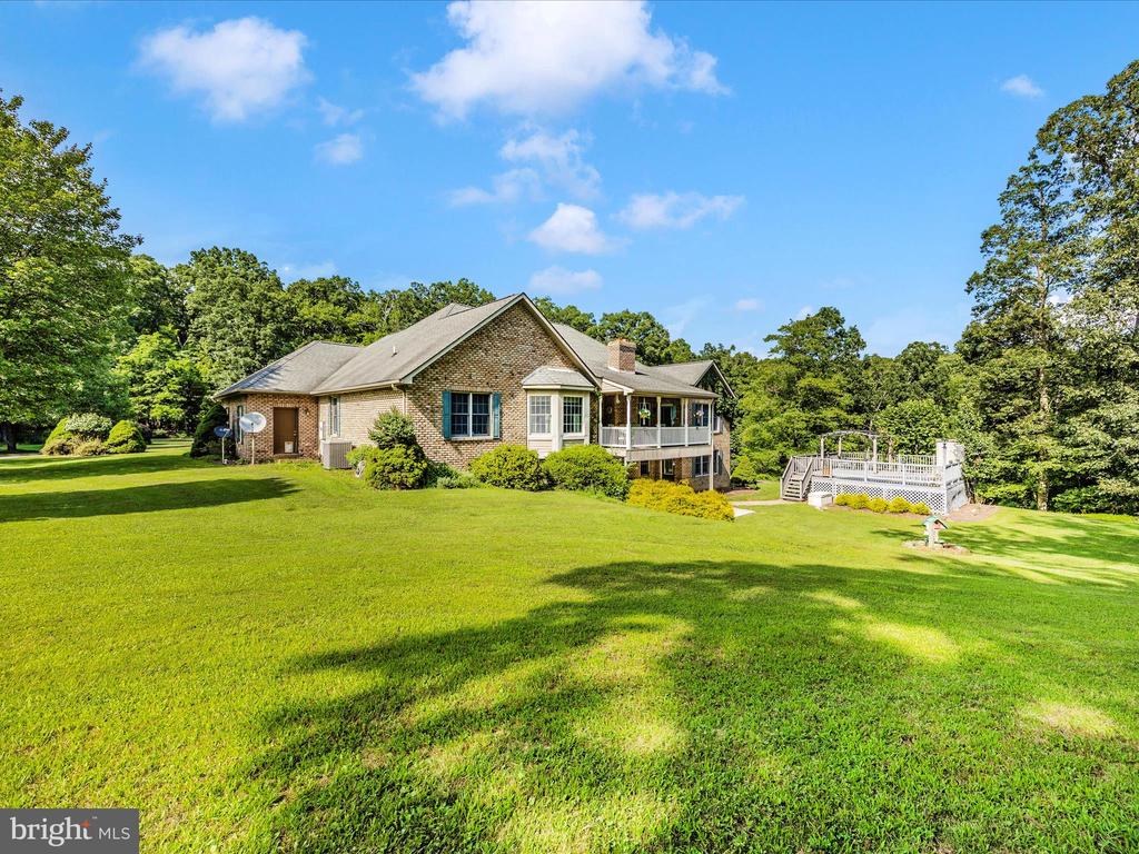 7613 DOYLE LANE