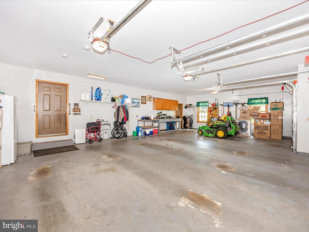 7613 DOYLE LANE